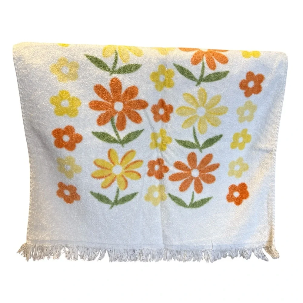 Vintage Cannon USA Hippie Floral Orange Yellow Flowers Fringed Bath & Hand Towel